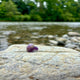 Gebohrtes Amethyst Bianco Herz (1,5 cm), energetisiert mit REIKI-Energie; fördert innere Ruhe, geistige Klarheit, spirituelles Wachstum und Intuition. Jedes Herz ist ein Unikat durch individuelle Steinstruktur und spirituelle Aufladung.
