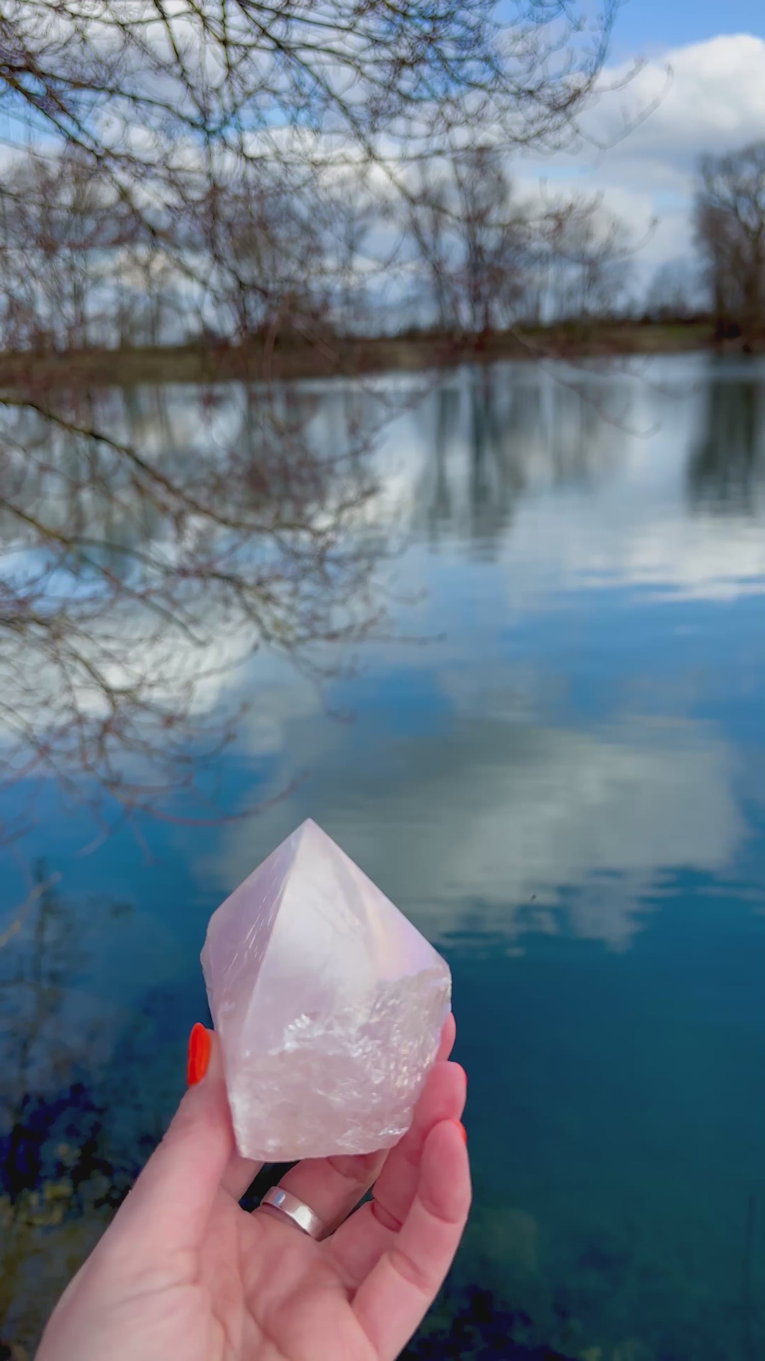 Rosenquarz Spitze mit Aura "Pure Love"
